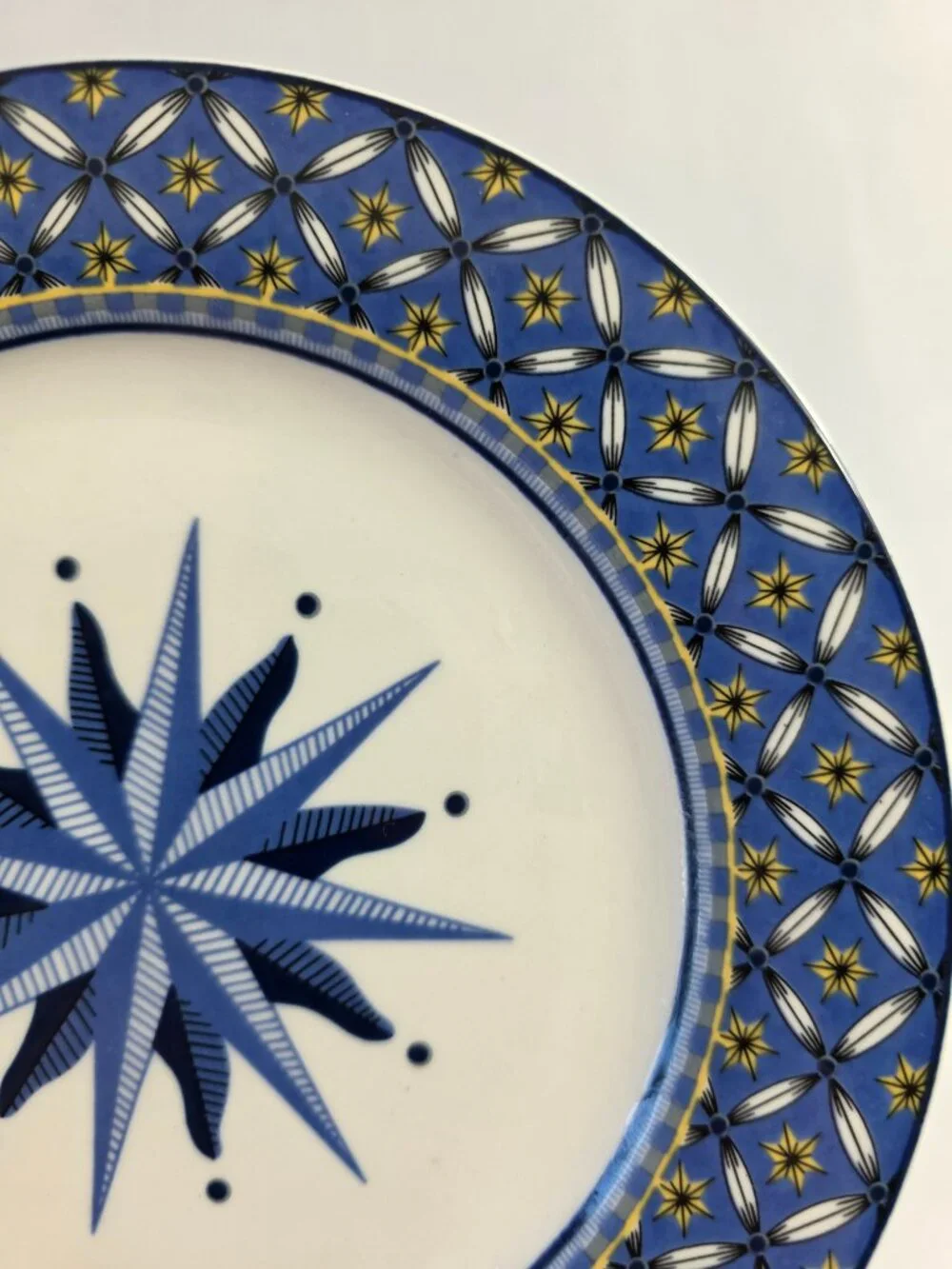 Victoria Beale Williamsburg Salad Plate Blue Yellow and Black Starburst Pattern
